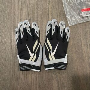 NWT Nike Vapor Shield Football Receiver Gloves - Size L